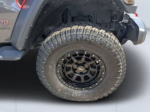 Used 2018 Jeep Wrangler Unlimited Rubicon AWD/4WD image 10