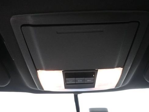 Used 2013 Lincoln Navigator 4WD w/ HD Trailer Tow Pkg image 28