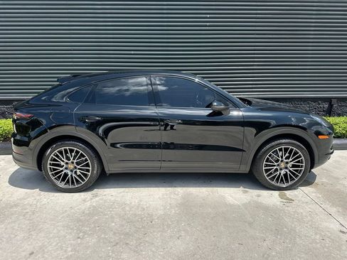Certified 2020 Porsche Cayenne AWD/4WD image 11