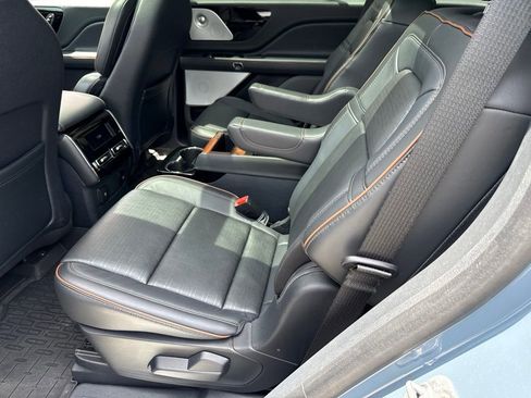 Used 2025 Lincoln Aviator Black Label w/ Jet Appearance Package AWD/4WD image 15