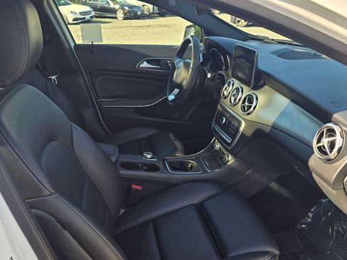 Used 2019 Mercedes-Benz GLA 250 4MATIC image 11