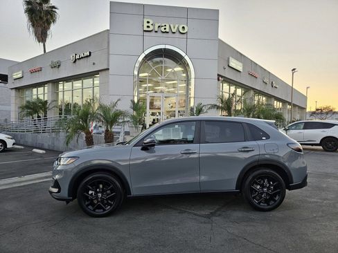 Used 2025 Honda HR-V Sport image 4