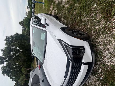 Used 2026 Kia Sportage LX FWD image 7