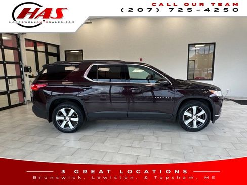 Used 2020 Chevrolet Traverse LT w/ LT Premium Package image 7
