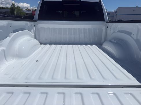 Used 2022 RAM 1500 Big Horn AWD/4WD image 8