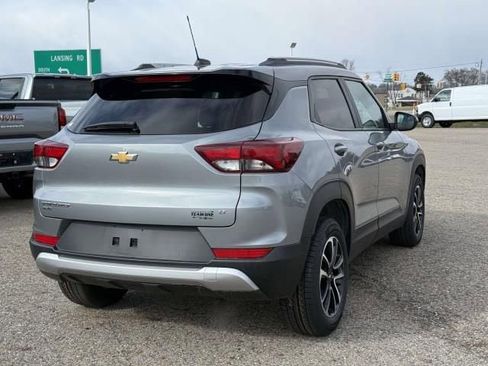 Used 2025 Chevrolet TrailBlazer LT image 5