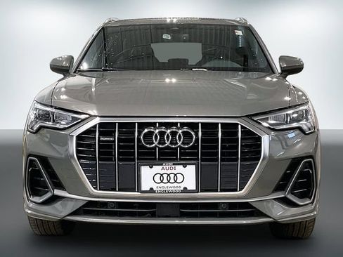 Used 2021 Audi Q3 2.0T Premium Plus w/ Premium Plus Package AWD/4WD image 3
