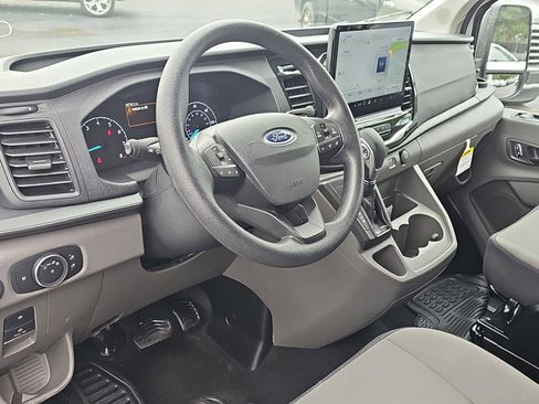 Used 2025 Ford Transit 350 XLT RWD image 11