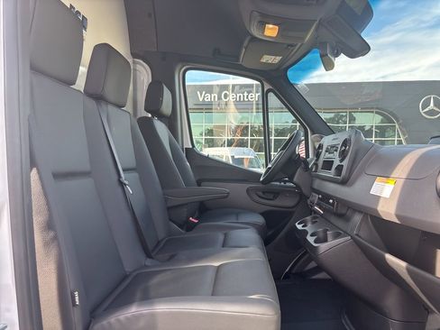 New 2026 Mercedes-Benz Sprinter 2500 image 28