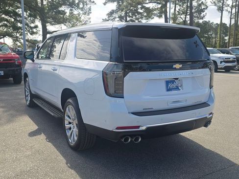 New 2026 Chevrolet Suburban Premier w/ Sun And Tow Package AWD/4WD image 3