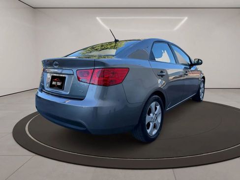 Used 2010 Kia Forte EX FWD image 6