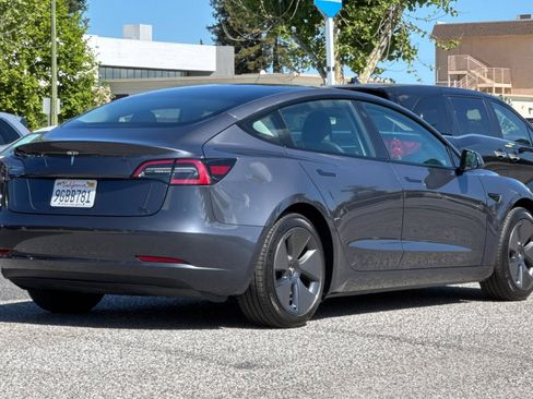 Used 2023 Tesla Model 3 Standard Range RWD image 9