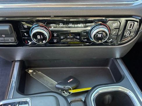 Used 2024 GMC Sierra 1500 SLT w/ SLT Premium Plus Package image 22