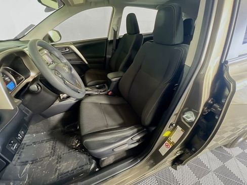 Used 2015 Toyota RAV4 XLE image 10