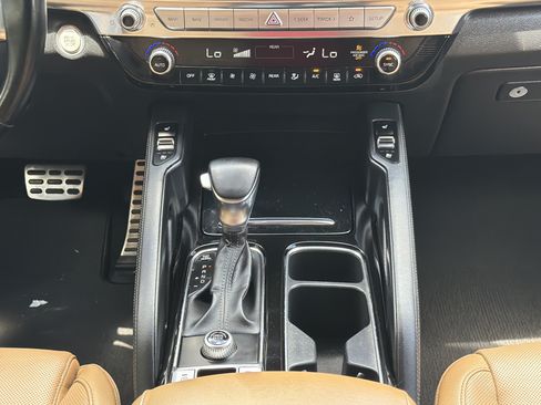 Used 2022 Kia Telluride SX w/ Towing Package FWD image 6