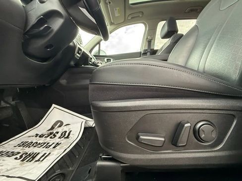 Used 2021 Kia Sorento S w/ Panoramic Sunroof Package AWD/4WD image 11