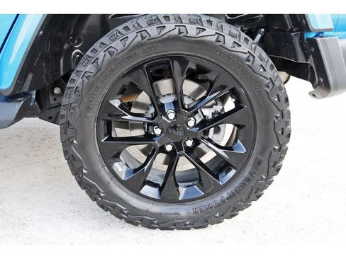 Used 2021 Jeep Wrangler Unlimited Sahara w/ Cold Weather Group image 30