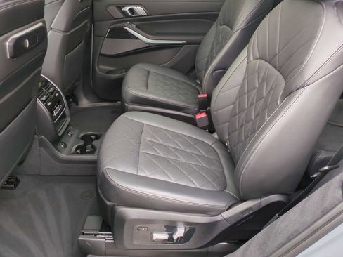 Certified 2023 BMW X7 xDrive40i w/ M Sport Package image 21