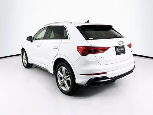 Used 2020 Audi Q3 2.0T Premium w/ Convenience Package AWD/4WD image 5