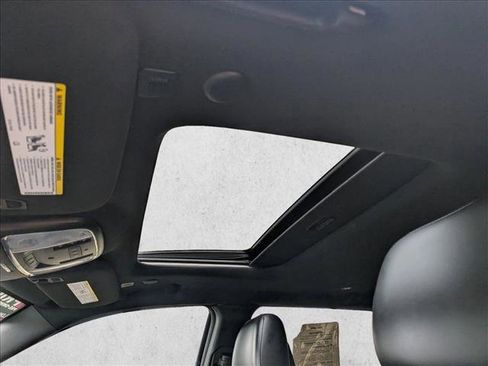 Used 2021 Jeep Grand Cherokee Laredo X image 17