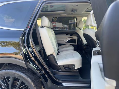 Used 2021 Kia Telluride SX image 11