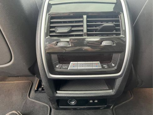 Used 2022 BMW X7 xDrive40i image 31