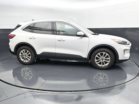 Used 2020 Ford Escape SE AWD/4WD image 9