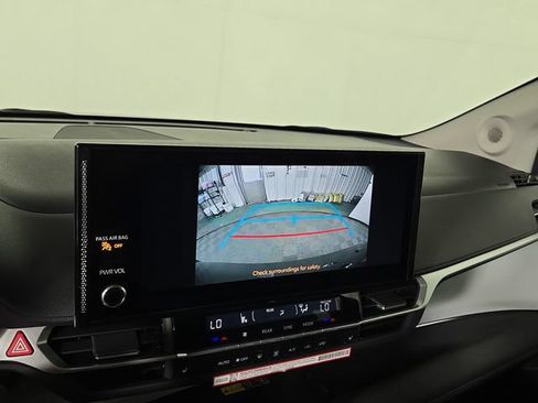 New 2026 Toyota Sienna XLE FWD image 19