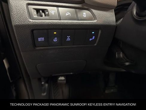 Used 2015 Hyundai Santa Fe Sport w/ Option Group 04 image 16