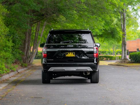 Used 2018 Ford Expedition Max Platinum AWD/4WD image 36
