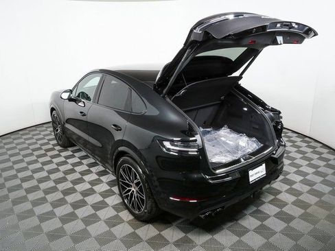 New 2026 Porsche Cayenne AWD image 31