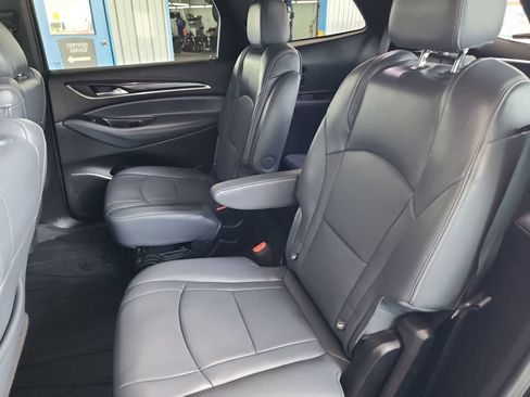 Used 2022 Buick Enclave Essence w/ Sport Touring Edition FWD image 38