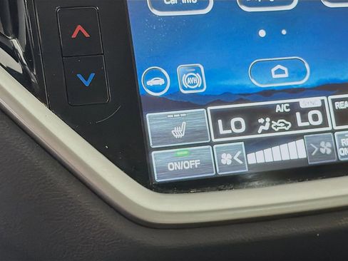 Used 2023 Subaru Ascent Premium w/ Convenience Package image 22