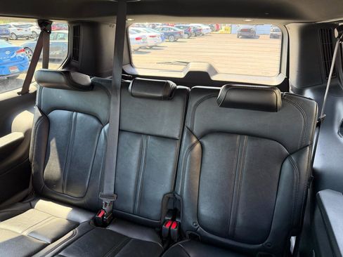 Used 2024 Jeep Wagoneer L Series II AWD/4WD image 19