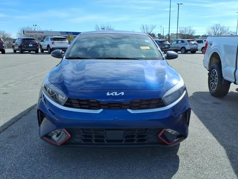 Used 2024 Kia Forte GT-Line w/ GT-Line Premium Package image 2
