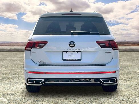 Used 2022 Volkswagen Tiguan SEL R-Line image 6