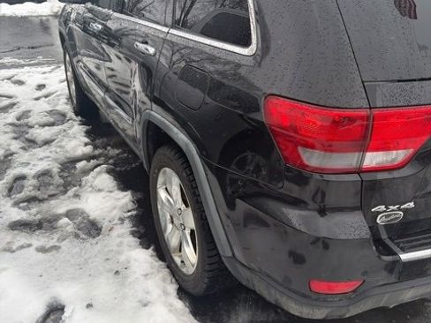 Used 2011 Jeep Grand Cherokee Overland Summit image 3