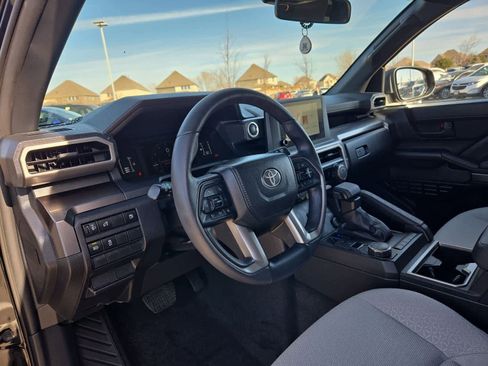 Used 2025 Toyota 4Runner SR5 image 2