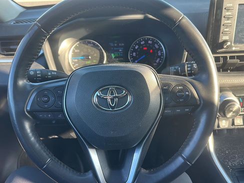Used 2020 Toyota RAV4 XLE w/ XLE Grade Weather Package image 13