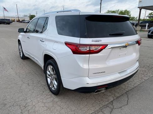 Used 2021 Chevrolet Traverse High Country w/ LPO, Floor Liner Package FWD image 4