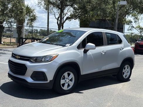 Used 2020 Chevrolet Trax LS FWD image 8