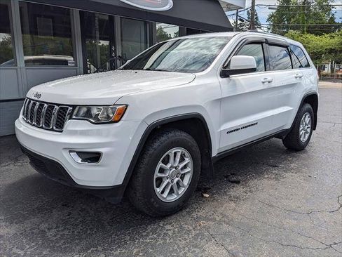 Used 2019 Jeep Grand Cherokee Laredo w/ Security & Convenience Group AWD/4WD image 1