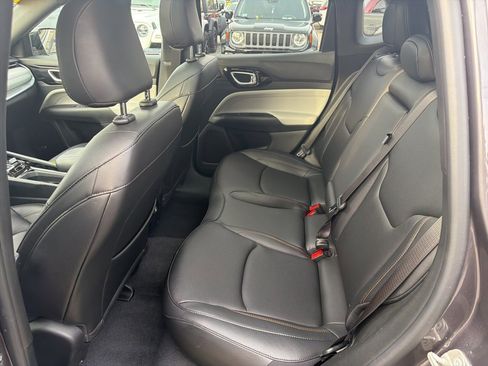 Certified 2024 Jeep Compass Limited w/ Sun and Sound Group image 19