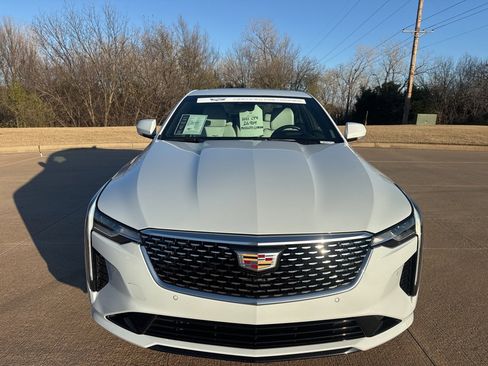 Certified 2021 Cadillac CT4 Premium Luxury image 3