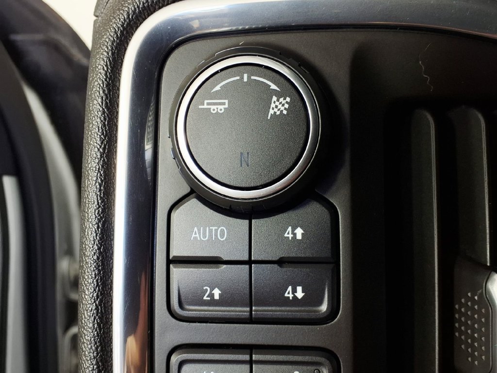 Used 2019 Chevrolet Silverado 1500 RST AWD/4WD image 17