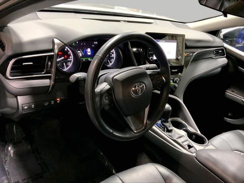 Used 2024 Toyota Camry SE w/ Cold Weather Package AWD/4WD image 18