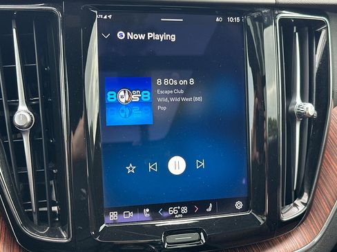 Certified 2023 Volvo XC60 T8 Plus image 22