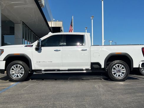 Used 2020 GMC Sierra 3500 Denali w/ Denali Ultimate Package image 7