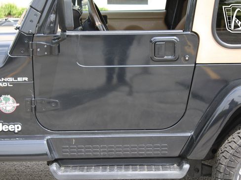 Used 2001 Jeep Wrangler Sahara AWD/4WD image 28