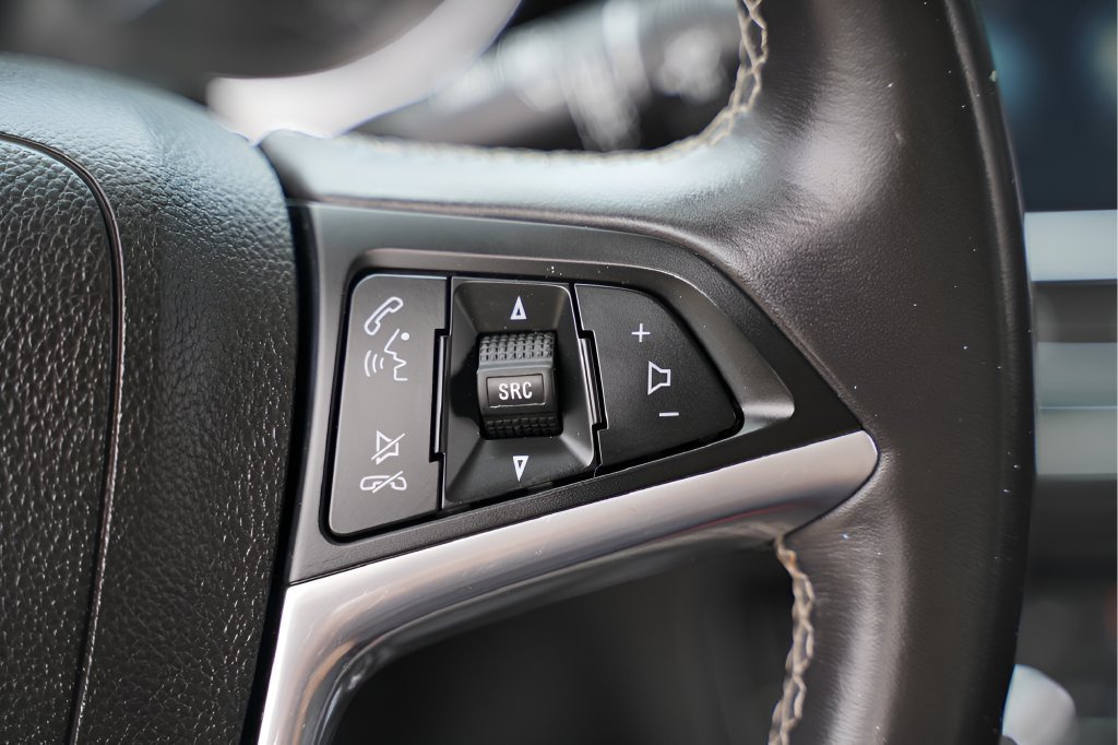 Used 2019 Buick Encore Sport Touring FWD image 12